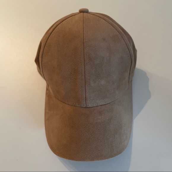 Aritzia Accessories - Wilfred free hat